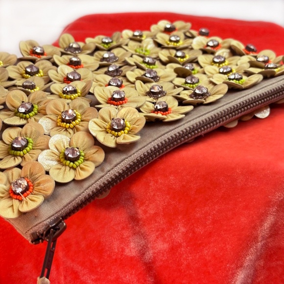 ANTHROPOLOGIE Carry Pouch / Clutch - Picture 2 of 4